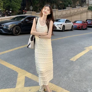 茶歇裙子女装夏季2023年新款温柔风蕾丝宽松显瘦中长款吊带连衣裙