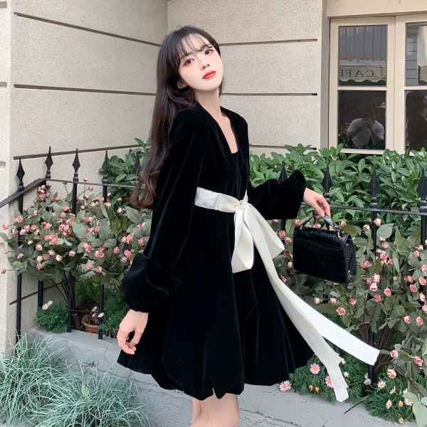 大码法式v领蝴蝶结金丝绒连衣裙女秋季黑色裙子胖mm遮肚显瘦a字裙 - 图片 3