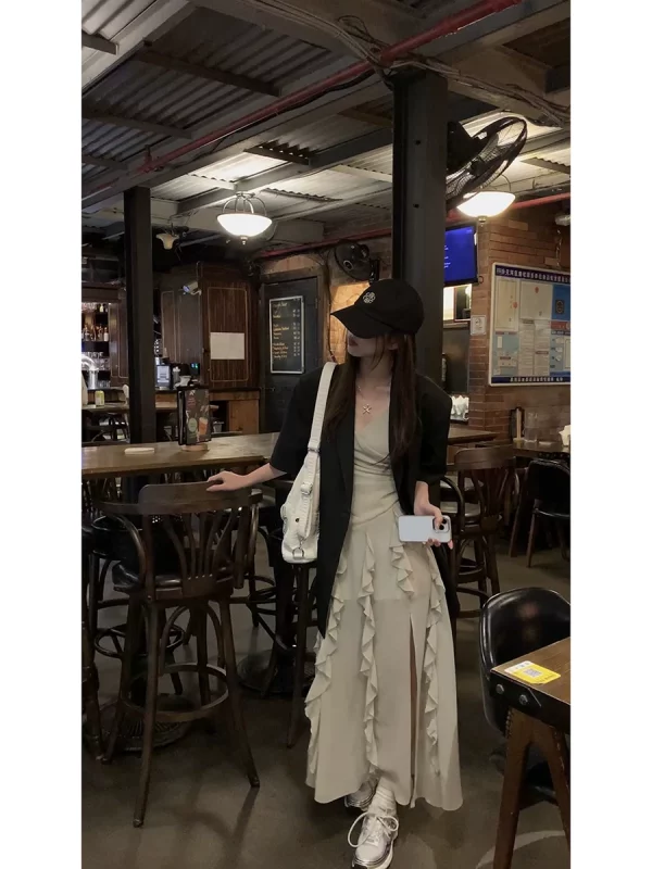 红人馆吊带连衣裙女夏季2023年新款收腰修身法式性感裙子雪纺长裙 - 图片 2
