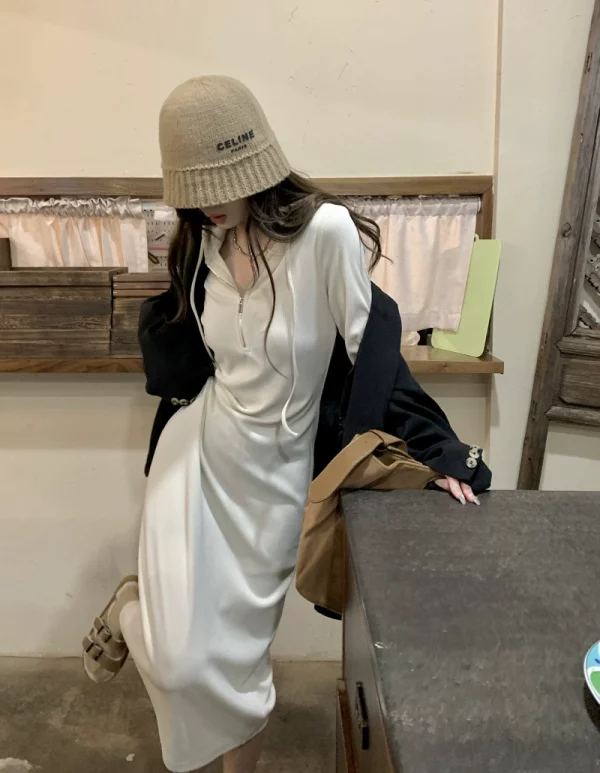 2022年秋季新款连帽显瘦针织卫衣连衣裙女装裙子初秋气质杏色长裙 - 图片 4