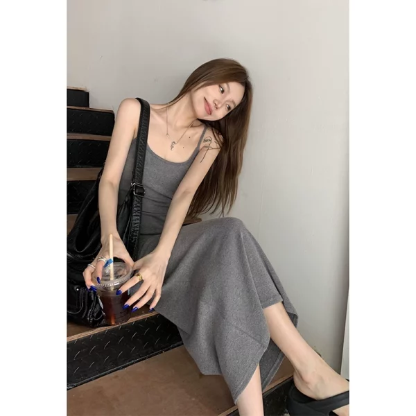 辣妹包臀吊带连衣裙女秋季韩版2023新款修身显瘦弹力针织打底裙子 - 图片 3