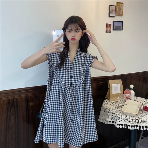 小个子背心娃娃裙女夏设计感小众法式V领木耳边宽松黑色连衣裙子 - 图片 4