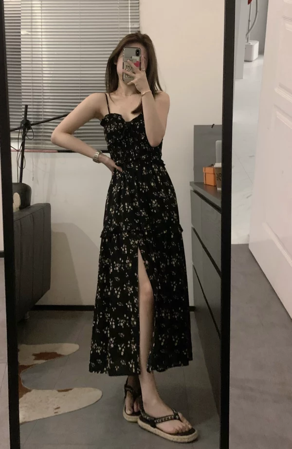 Viiwen 闲适假日碎花连衣裙收腰开叉吊带裙显瘦纯欲百搭黑色长裙