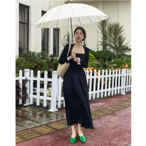 chic轻熟风方领长袖连衣裙女秋季2022新款设计感收腰气质A字长裙