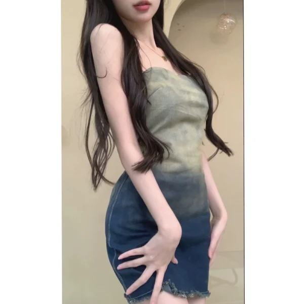 渐变抹胸牛仔连衣裙女夏季2024新款高级感法式性感显瘦辣妹短裙子 - 图片 4