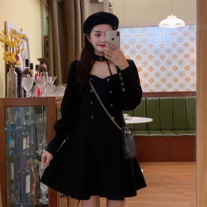 大码甜辣风炸街裙子胖mm显瘦遮肚赫本风小黑裙复古气质别致连衣裙