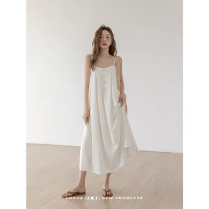 VNOOK吊带连衣裙女2023新款夏季小V领贝壳扣垂感气质显瘦长款裙子