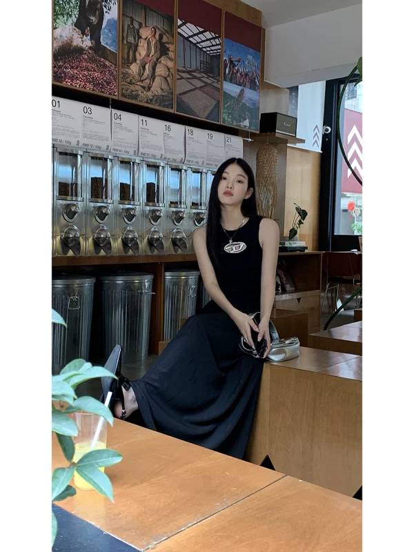 红人馆法式连衣裙女夏季2023新款黑色性感气质初恋长裙赫本风裙子 - 图片 4