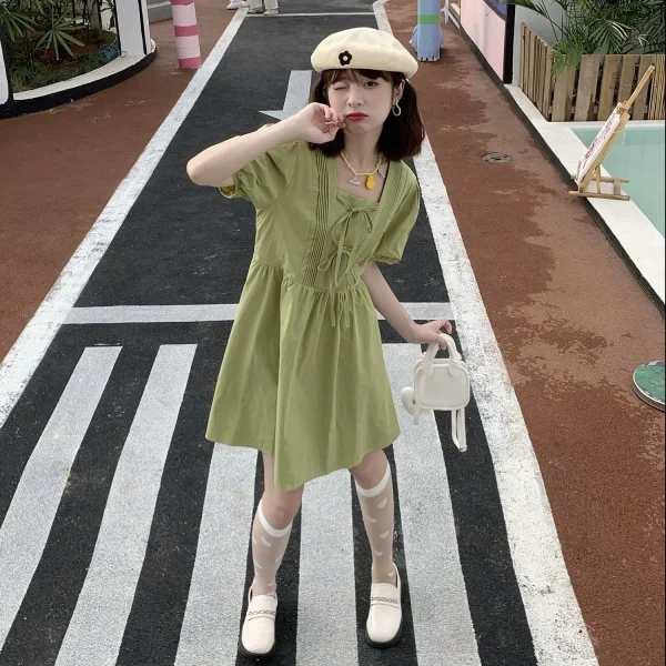 夏季2022年新款韩版连衣裙女装设计感方领泡泡袖别致系带短款裙子 - 图片 5