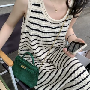 无袖条纹针织连衣裙女宽松长裙开叉圆领2023年夏季新品显瘦百搭