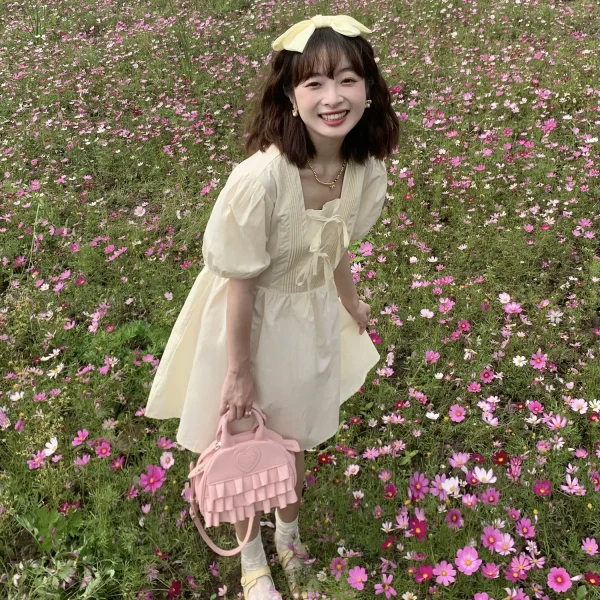 夏季2022年新款韩版连衣裙女装设计感方领泡泡袖别致系带短款裙子 - 图片 4
