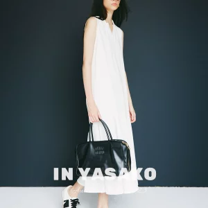 YASAKO/看了又看 摩登韵律 鱼尾下摆立体polo领佰搭无袖连衣裙