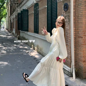LUU桃喜儿/v领米色抽褶连衣裙小众法式温柔风气质中长款女设计感