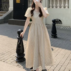 茶歇裙子法式气质过膝长裙女夏季新款高级感泡泡袖收腰显瘦连衣裙