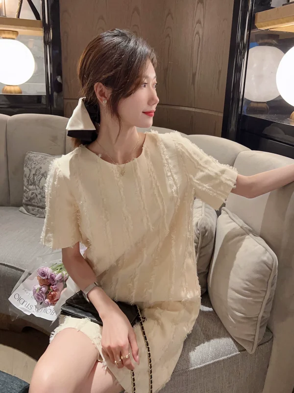 柒柒家 杏色须边竖条短袖连衣裙2023夏季新品显瘦中长款裙子女 - 图片 3