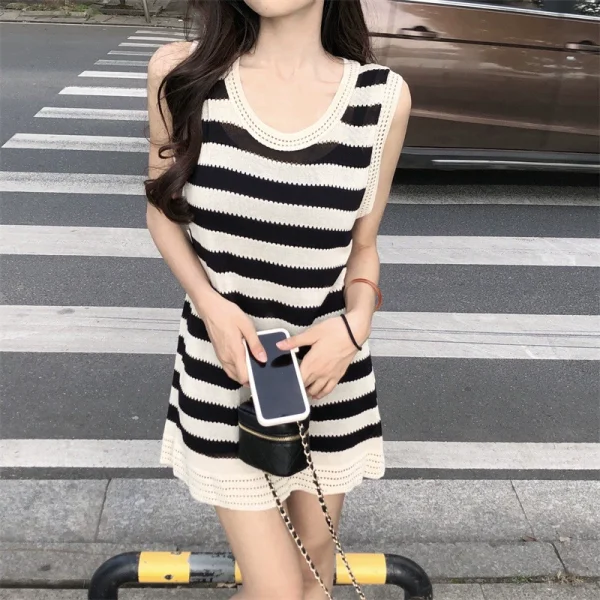 无袖条纹背心裙子女小众设计感小个子镂空针织连衣裙夏装2023新款 - 图片 4