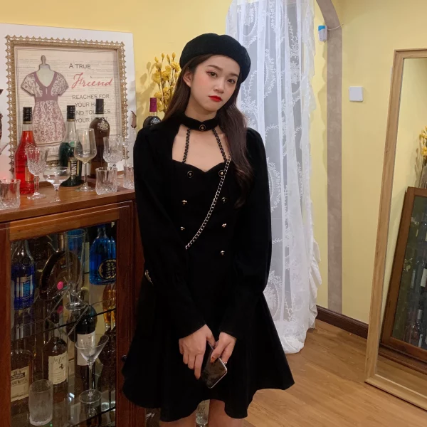 大码甜辣风炸街裙子胖mm显瘦遮肚赫本风小黑裙复古气质别致连衣裙 - 图片 4