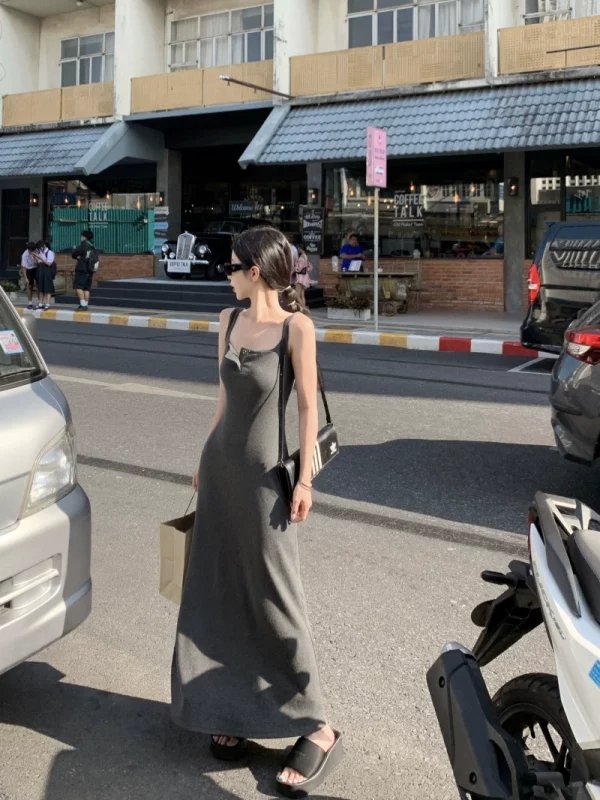 灰色吊带裙辣妹长裙修身连衣裙女夏季气质收腰显瘦包臀裙背心裙子 - 图片 4