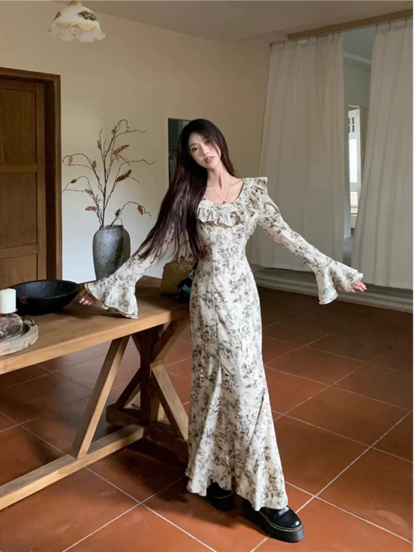 法式荷叶边碎花连衣裙女春秋新款设计感时尚长裙收腰显瘦长袖裙子 - 图片 3