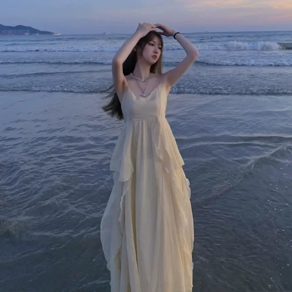 三亚旅游穿搭法式沙滩裙女海边度假裙子超仙气质长款吊带连衣裙夏 - 图片 4