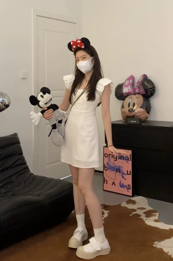 Viiwen 悸动初恋 清冷感方领法式气质长款显瘦飞飞袖优雅白连衣裙 - 图片 3