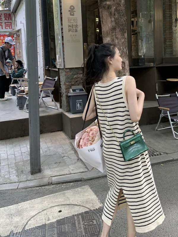 无袖条纹针织连衣裙女宽松长裙开叉圆领2023年夏季新品显瘦百搭 - 图片 5