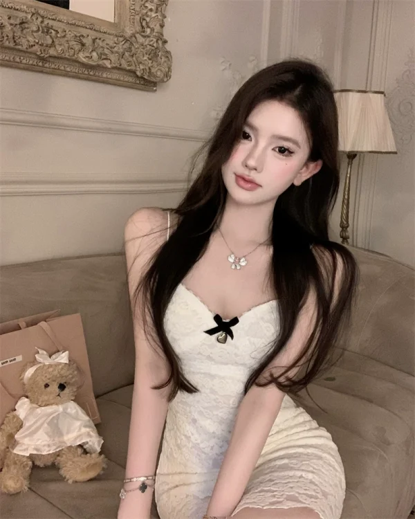 甜辣性感纯欲蕾丝吊带连衣裙女秋季白色辣妹裙子紧身修身包臀短裙 - 图片 3
