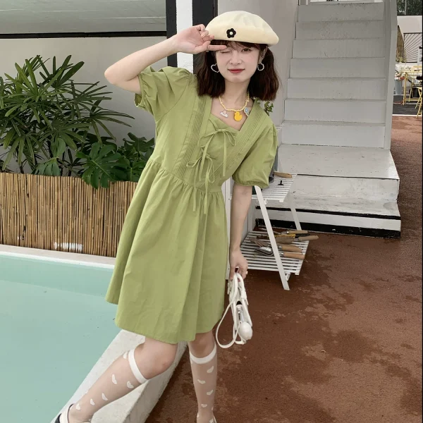 夏季2022年新款韩版连衣裙女装设计感方领泡泡袖别致系带短款裙子 - 图片 3