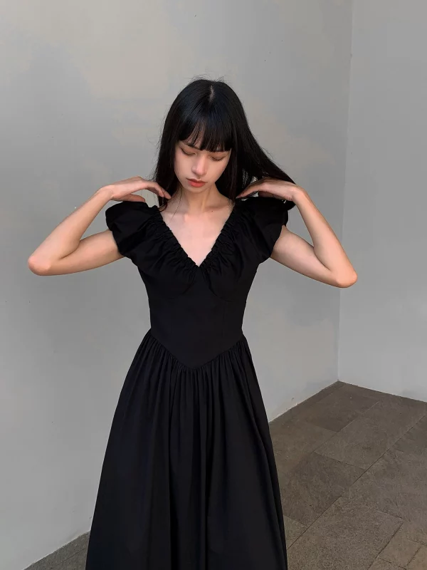 NEVA HU黑色V领高级感连衣裙收腰显瘦女夏新款泡泡袖中长款裙子 - 图片 4