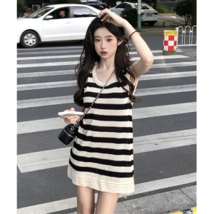 无袖条纹背心裙子女小众设计感小个子镂空针织连衣裙夏装2023新款