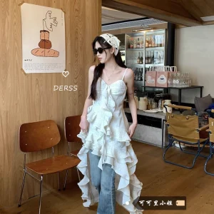 小清新碎花吊带连衣裙女夏季2024新款超仙温柔风不规则叠穿长裙子