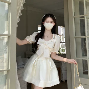设计感小众蝴蝶结短袖连衣裙女夏季2023年新款气质显瘦公主短裙子