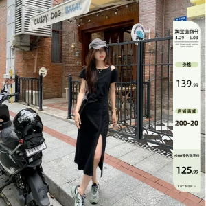曾小咸短袖开叉连衣裙女夏季气质高级感收腰显瘦露肩辣妹t恤长裙
