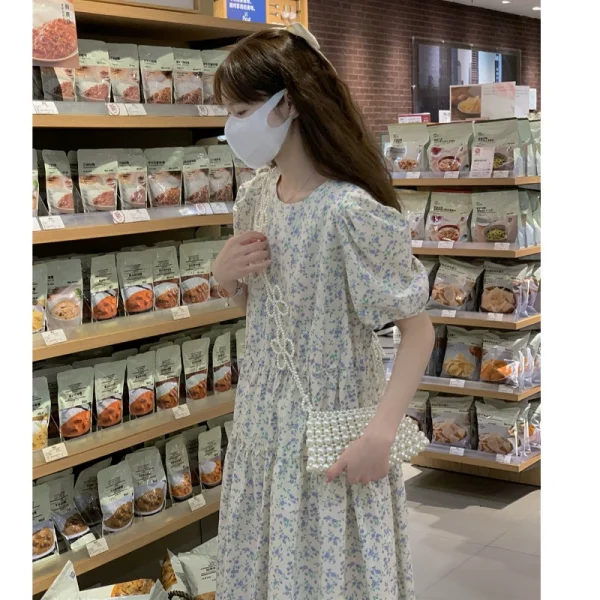 小碎花娃娃连衣裙少女夏季韩系温柔风甜美泡泡袖收腰气质初恋长裙