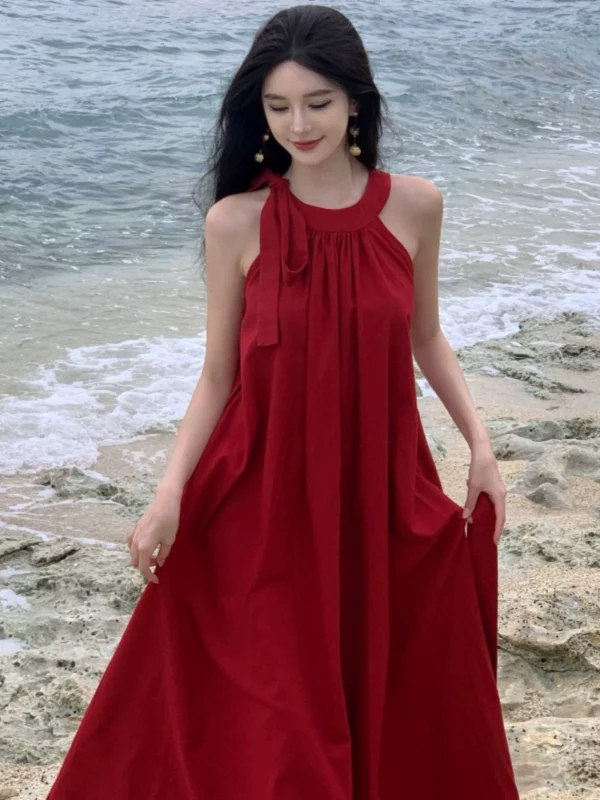 法式度假风无袖挂脖红色连衣裙女夏季云南三亚海边度假氛围感长裙