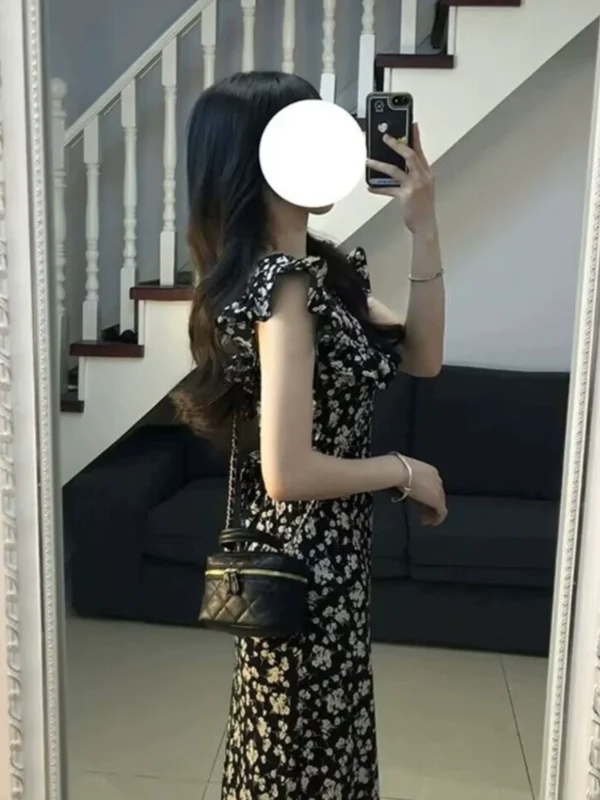 法式方领小飞袖连衣裙女夏气质碎花裙子高级感温柔风甜美收腰长裙 - 图片 4