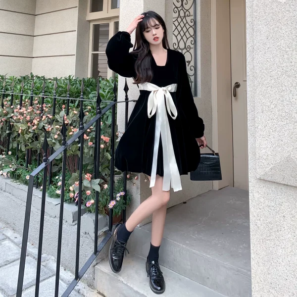 大码法式v领蝴蝶结金丝绒连衣裙女秋季黑色裙子胖mm遮肚显瘦a字裙 - 图片 2