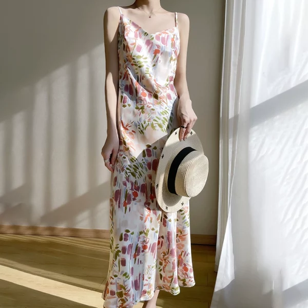 法式高端三醋酸真丝缎面吊带连衣裙女碎花夏季显瘦V领印花a字长裙 - 图片 2