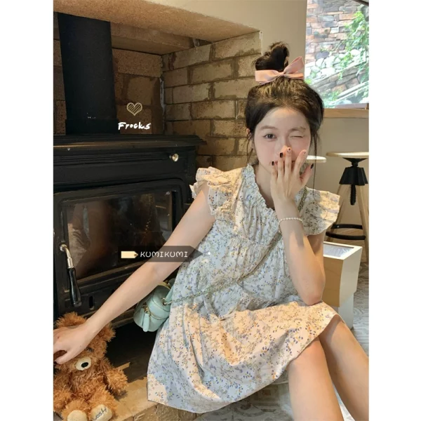 甜美减龄小飞袖碎花连衣裙女装夏季新款小个子木耳边娃娃短裙裙子