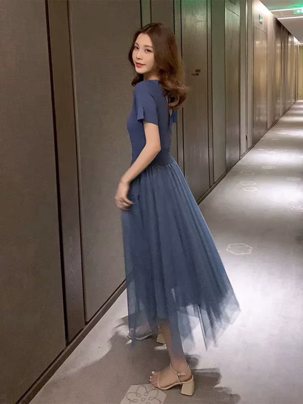 连衣裙女夏设计感收腰显瘦法式复古赫本风大码冰丝针织拼接网纱裙 - 图片 3