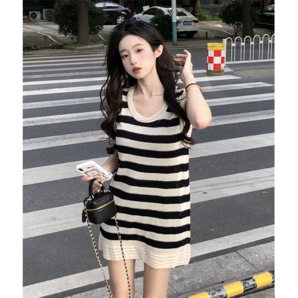 无袖条纹背心裙子女小众设计感小个子镂空针织连衣裙夏装2023新款 - 图片 2