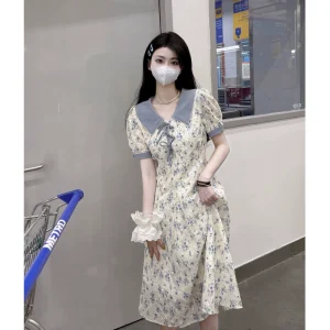 法式雪纺碎花连衣裙2022新款女夏季甜美娃娃领长裙设计感显瘦裙子