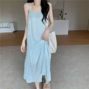 碎花吊带连衣裙女夏季2022新款小清新薄款修身显瘦超仙雪纺长裙子