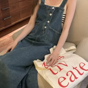 陆小团团复古港风背带牛仔裙2023年夏新款学院风连衣裙盐系裙子女